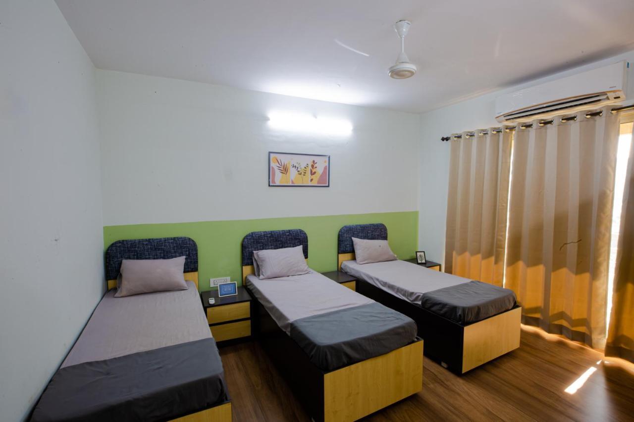 Covie Kharghar 200 Hostel Navi Mumbai Exterior photo